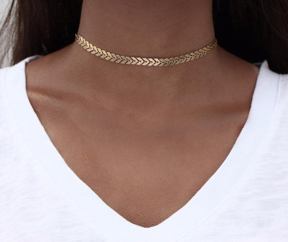 Short Arrow Leaf Choker Necklaces